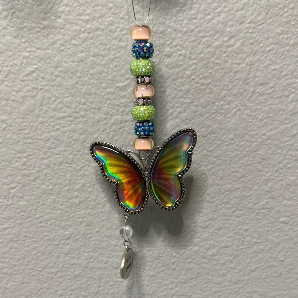 🦋✨ Holographic Butterfly Rearview Mirror Hanger – Boho Car Charm - Picture 9 of 9